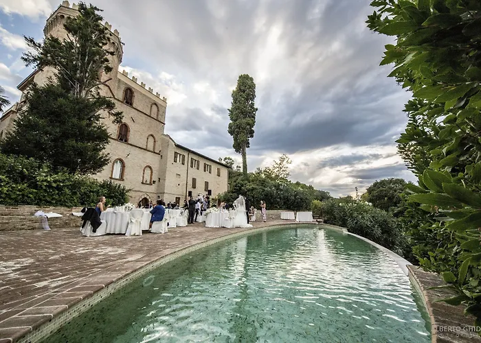 Hotel Castello Montegiove Fano